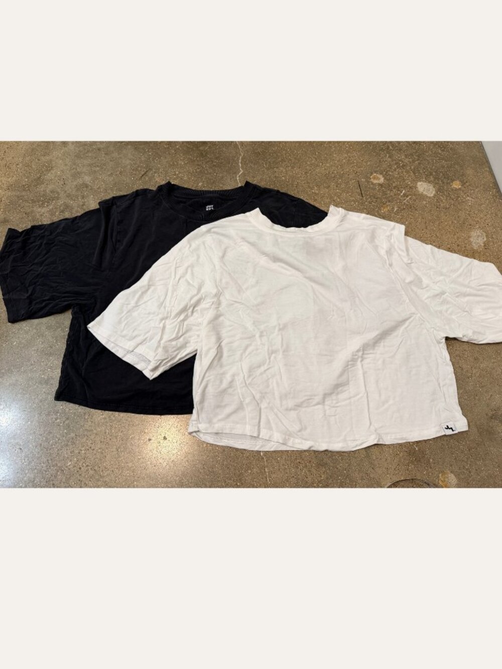 JoyLab Cropped Oversized Workout Tee Bundle Black & White XS (2)